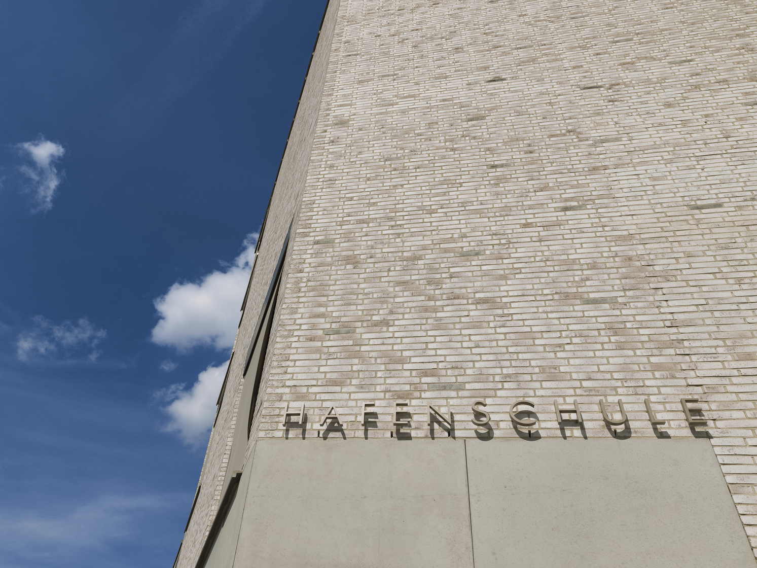 Waechter_Hafenschule_Offenbach_2017
