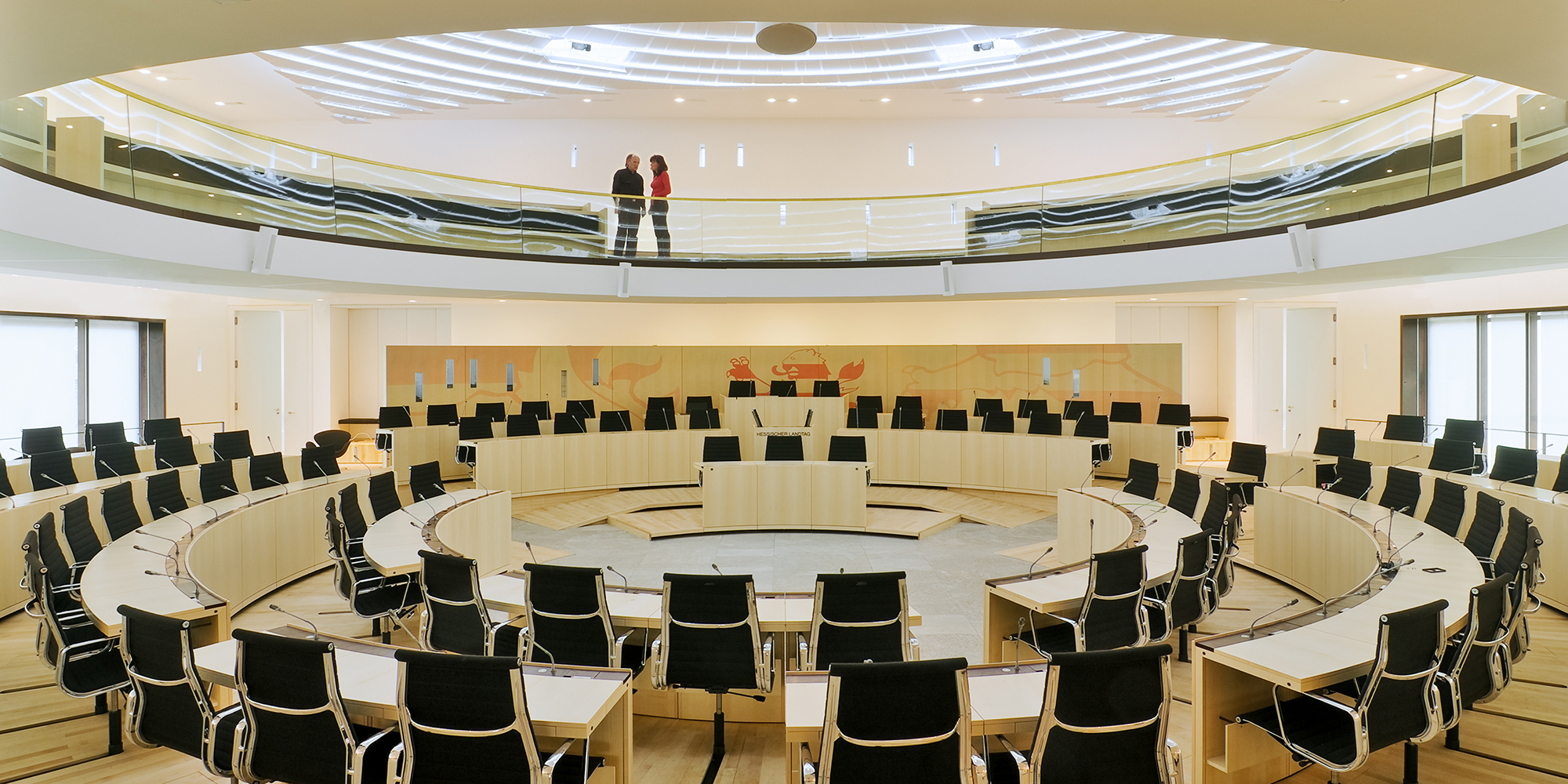 Plenarsaalgebäude Hessischer Landtag Innenansicht Plenarsaal